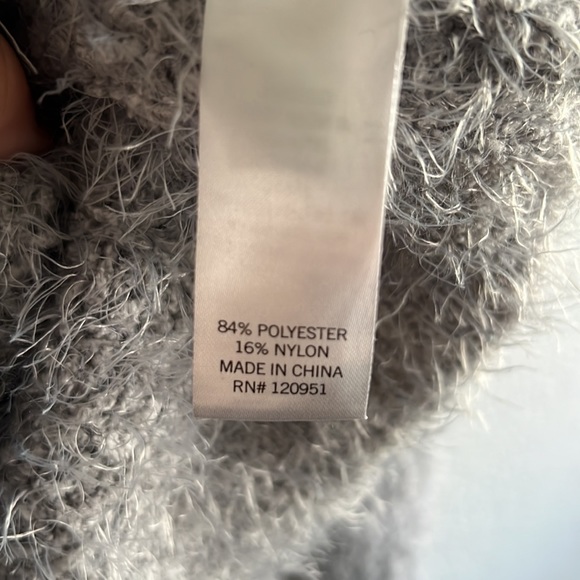 SO Brand Knit Sweater - Grey - Size Large - Picture 3 of 6